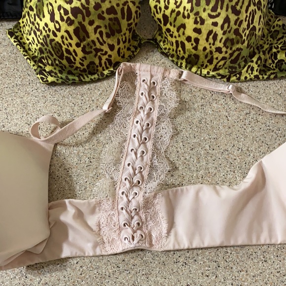 Victoria secret push up bras - Picture 2 of 4